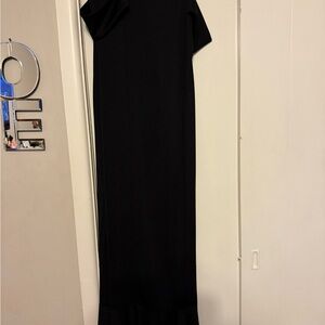 PrettyLittleThing Black One Shoulder Gown